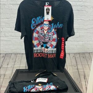 Black‎ Graphic T-Shirt